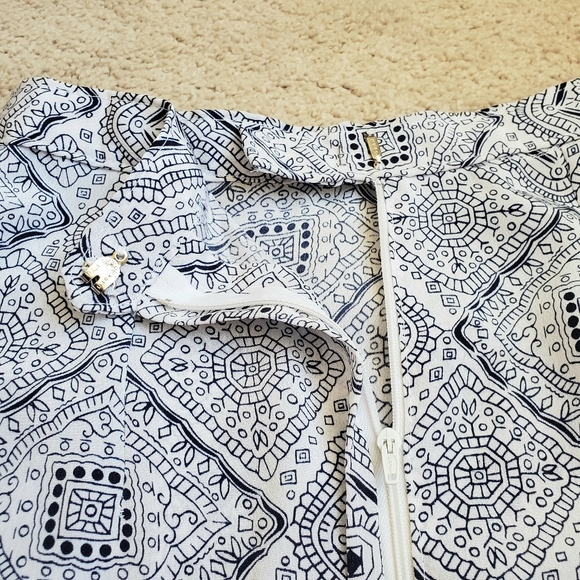 Patterned Pencil Skirt - Picture 7 of 8